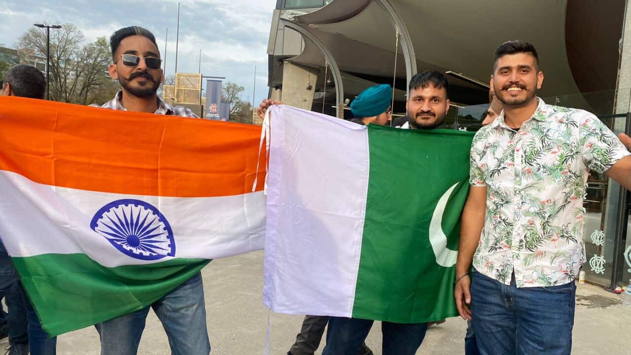 ٓIndian and pakistani fans at MCG.