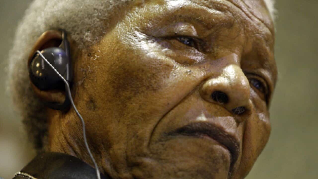 nelson_mandela_100611_L_afp_991154406