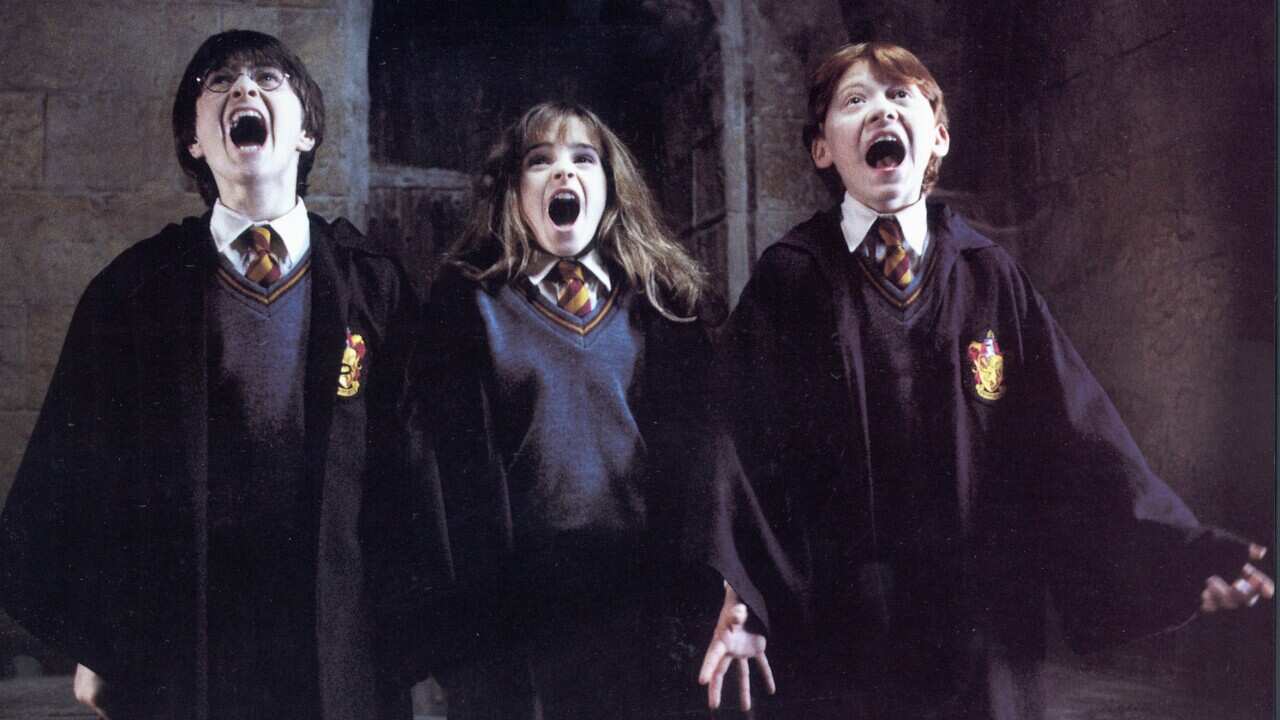 HARRY POTTER AND THE PHILOSOPHER'S STONE (US 2001) WARNER BROS DANIEL RADCLIFFE, EMMA WATSON, RUPERT GRINT Date: 2001