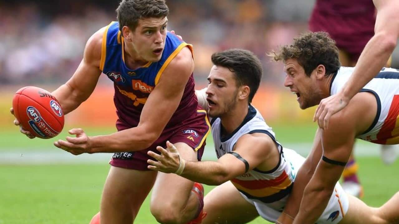 Jarrod Berry looks for support against Adelaide.