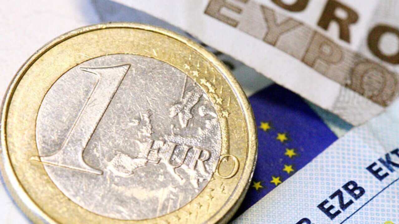 euro_coin_20110507_b_aap_1160692111