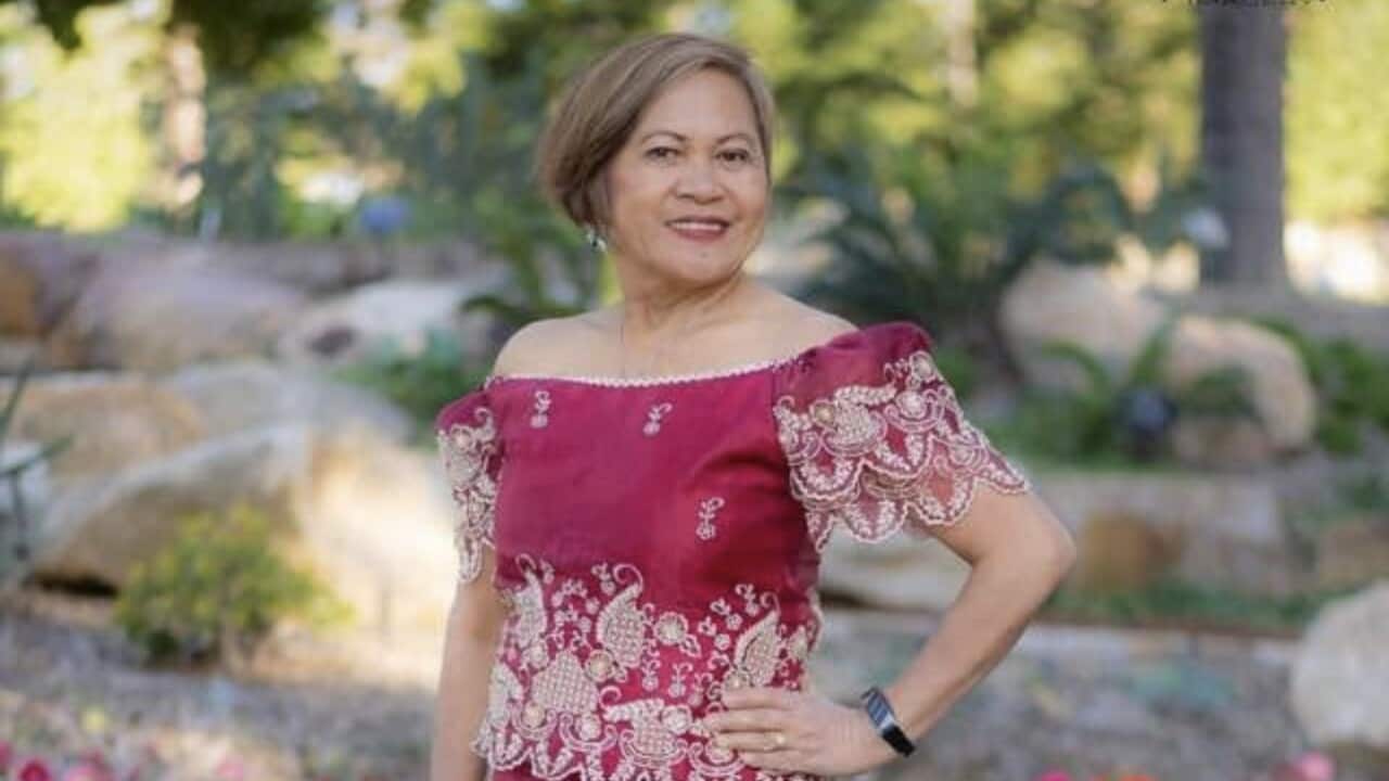 LEE MEEKAN IN THE GARDEN.jpg