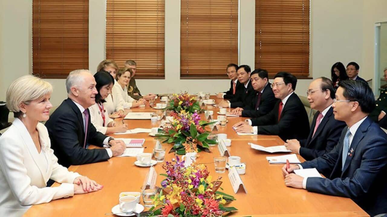 Thủ tướng Malcolm Turnbull và Ngoại trưởng Julie Bishop tiếp phát đoàn Thủ tướng Nguyễn Xuân Phúc và Phó Thủ tướng kiêm Ngoại trưởng Phạm Bình Minh (15/3).
