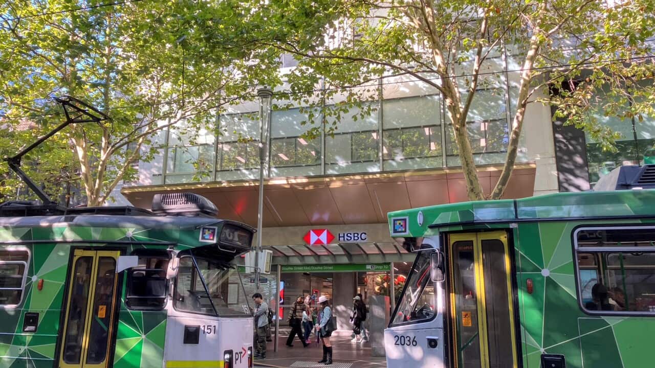 Tram Melbourne.jpg