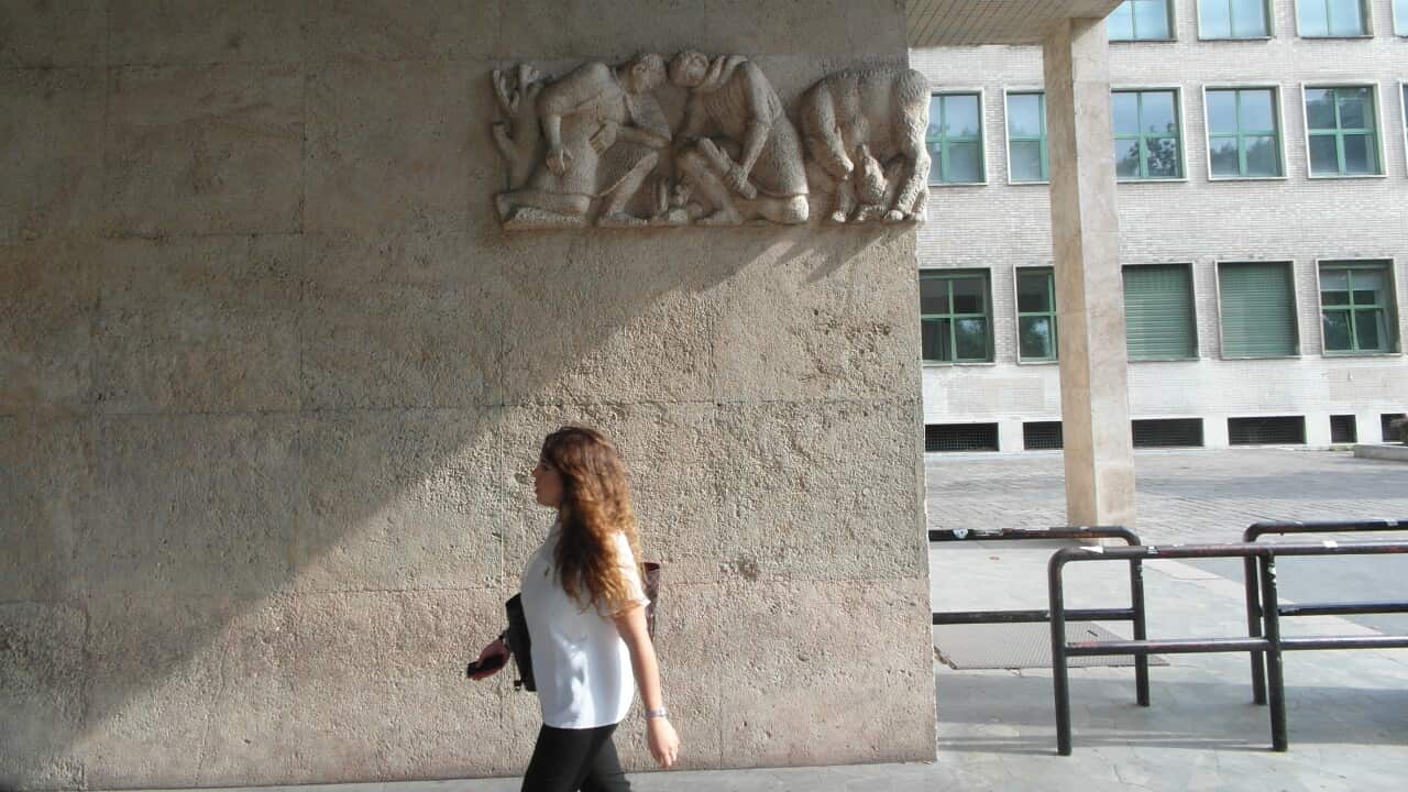 Università Bocconi, Milano, Giuseppe Pagano e Giacomo Predaval, 1941, con bassorilievo di Leone Lodi