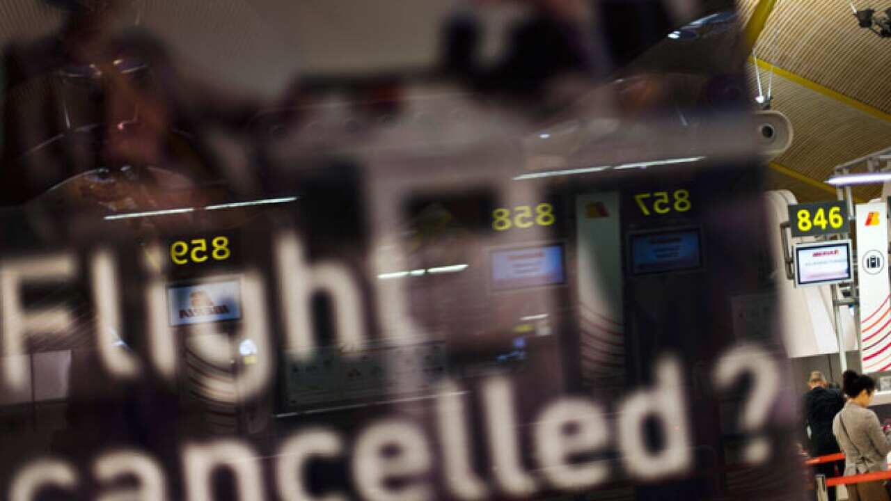 Flights_cancelled_121101_L_AAP_2139920018