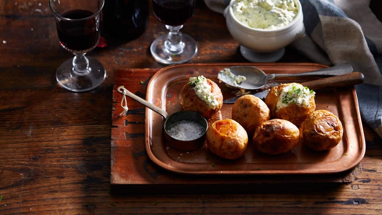 Lyonnais cheese dip with herbs (cervelle de canut) | SBS Food