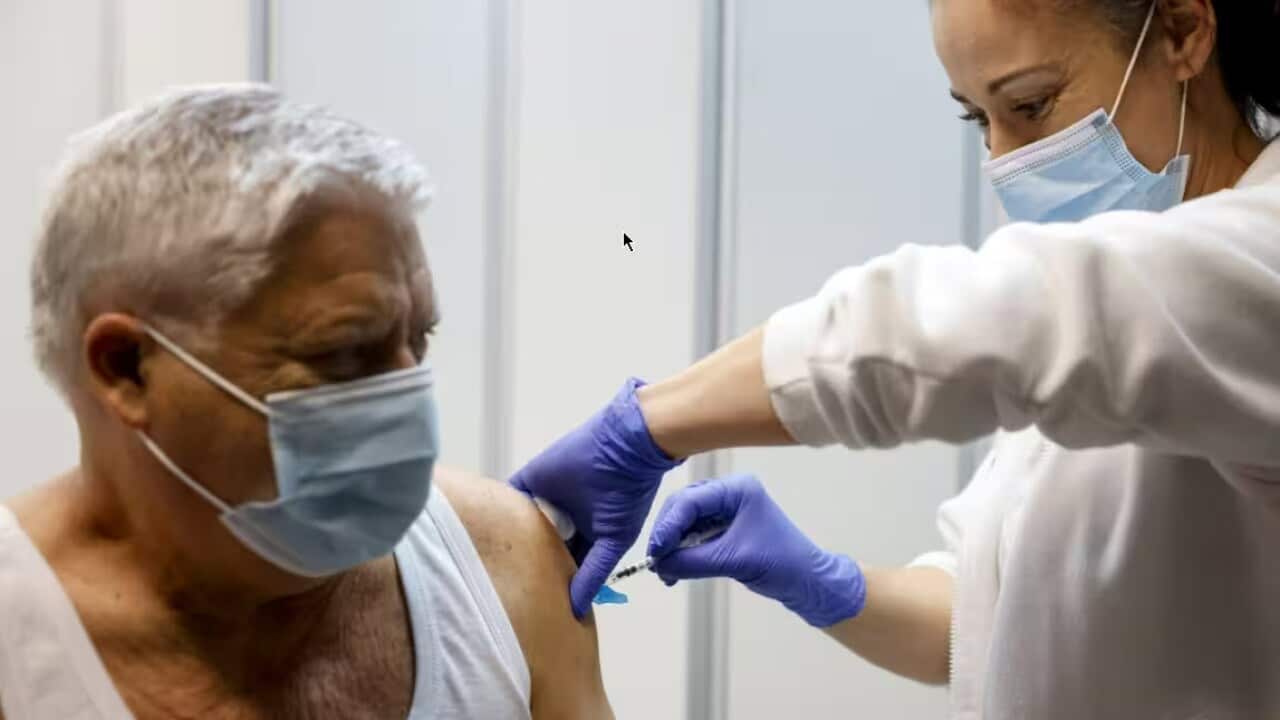 A vaccination for a respiratory disease (AAP) Source: EFE / BIEL ALINO/EPA