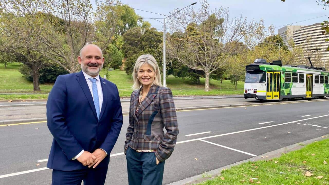 L'ambassadeur de France en Australie Pierre-Andre Imbert avec La Consule honoraire du Victoria Myriam Boisbouvier-Wylie