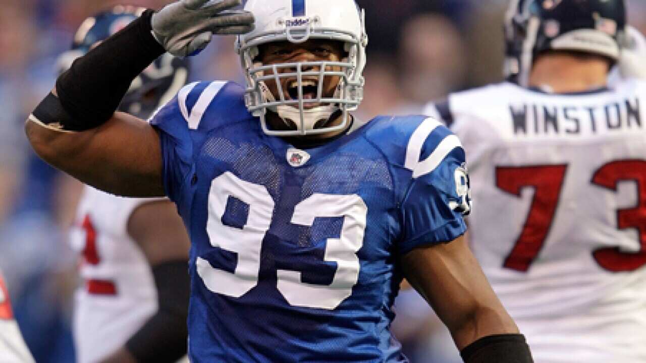 freeney_nfl_b_getty_100206_1586761524