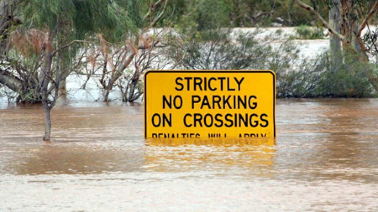 carnarvon_flood_sign_101221_B_aap_1125948091