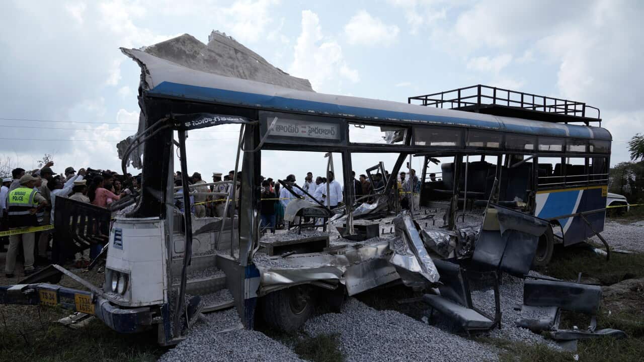 CORRECTION India Bus Accident