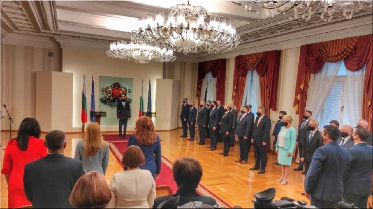 Президентът Румен Радев представи новият служебен Министерски съвет.