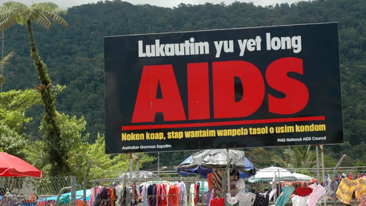 AIDS_PNG_sign_aap_121130_B_648x486_744927739