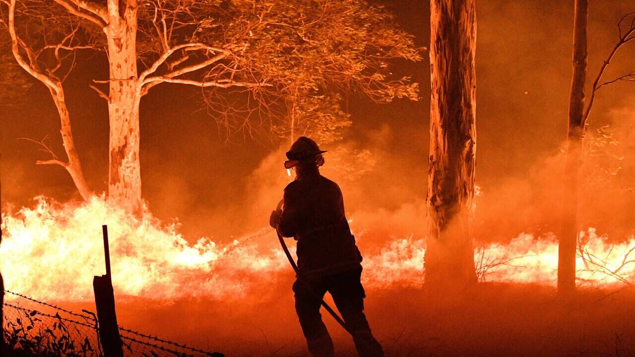 TOPSHOT-AUSTRALIA-WEATHER-FIRES