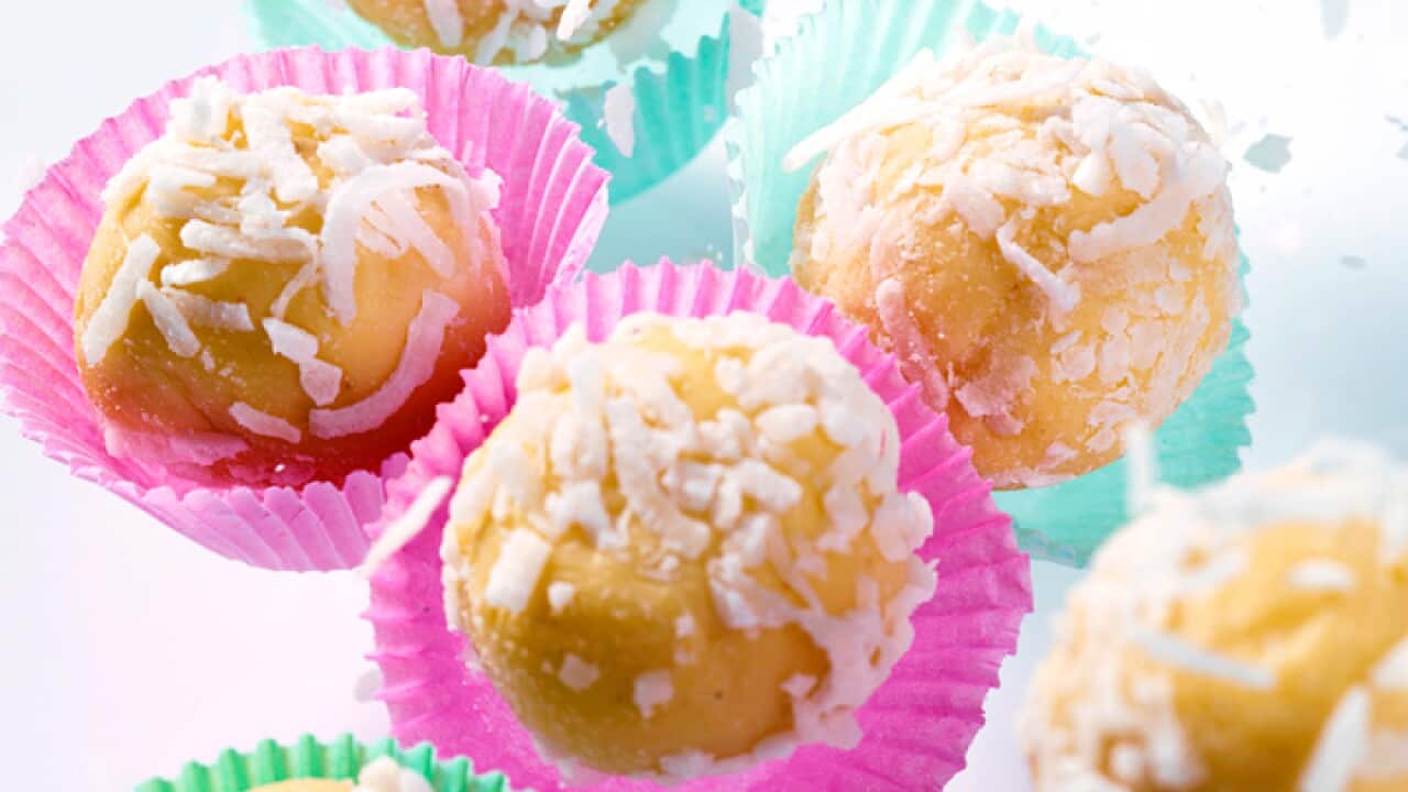 Coconut and caramel balls (beijinho)