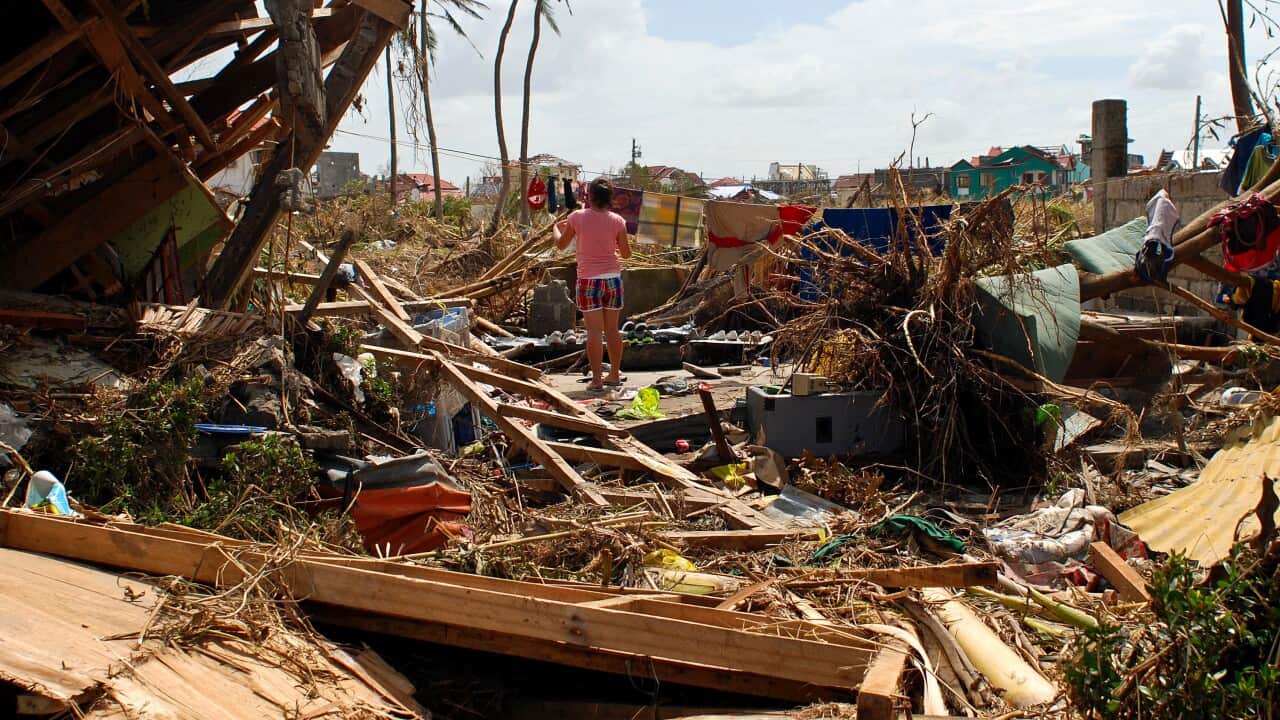 typhoon_devastation_131113_getty.JPG