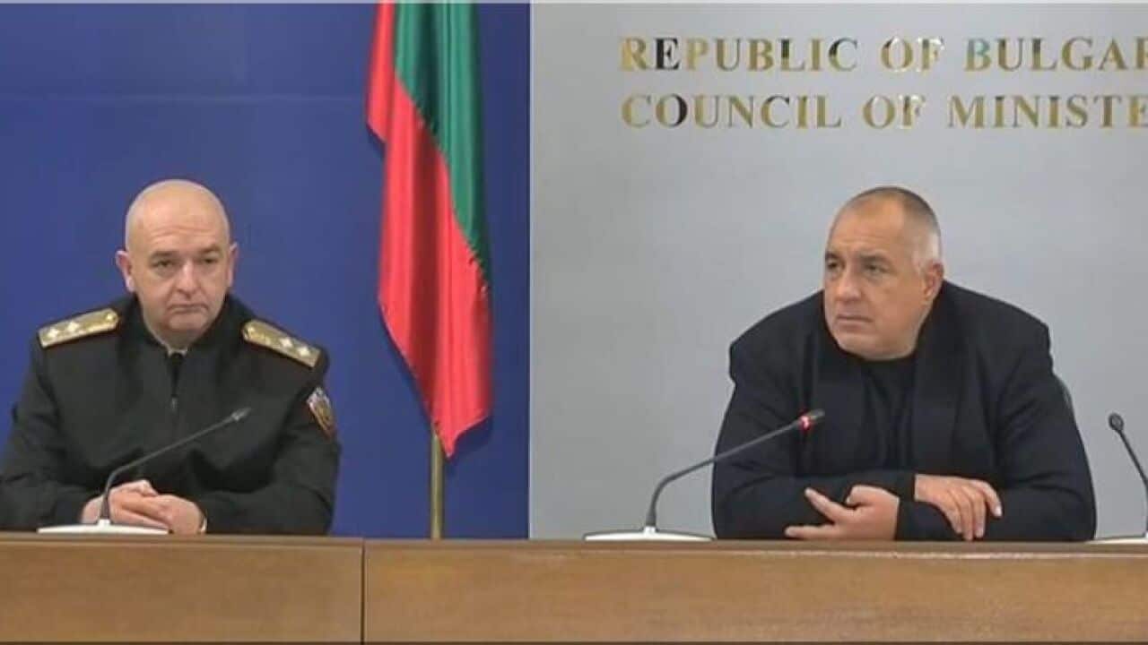 Ген.-майор Венцислав Мутафчийски  и Премиерът Боийко Борисов на брифинг в Министерския съвет.