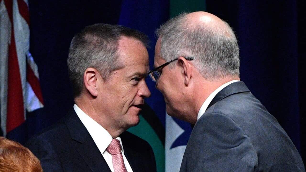 Bill Shorten (L) and Scott Morrison (R)
