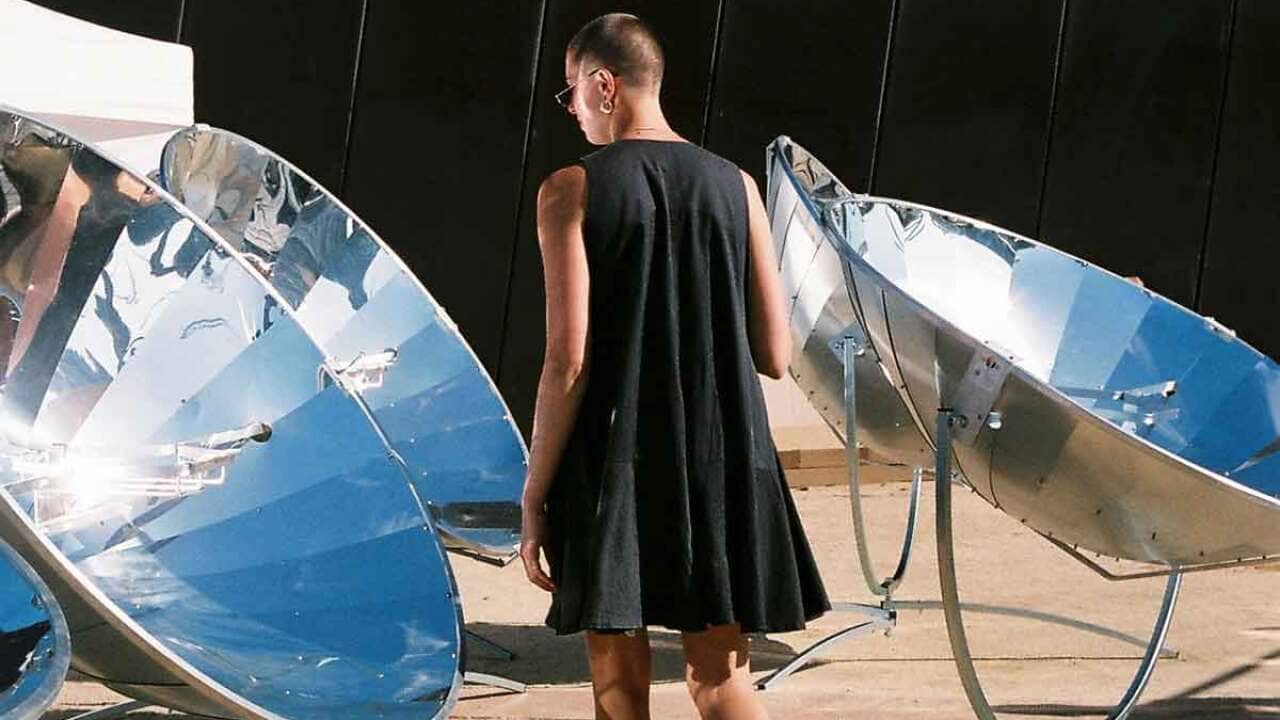 Solar cookers