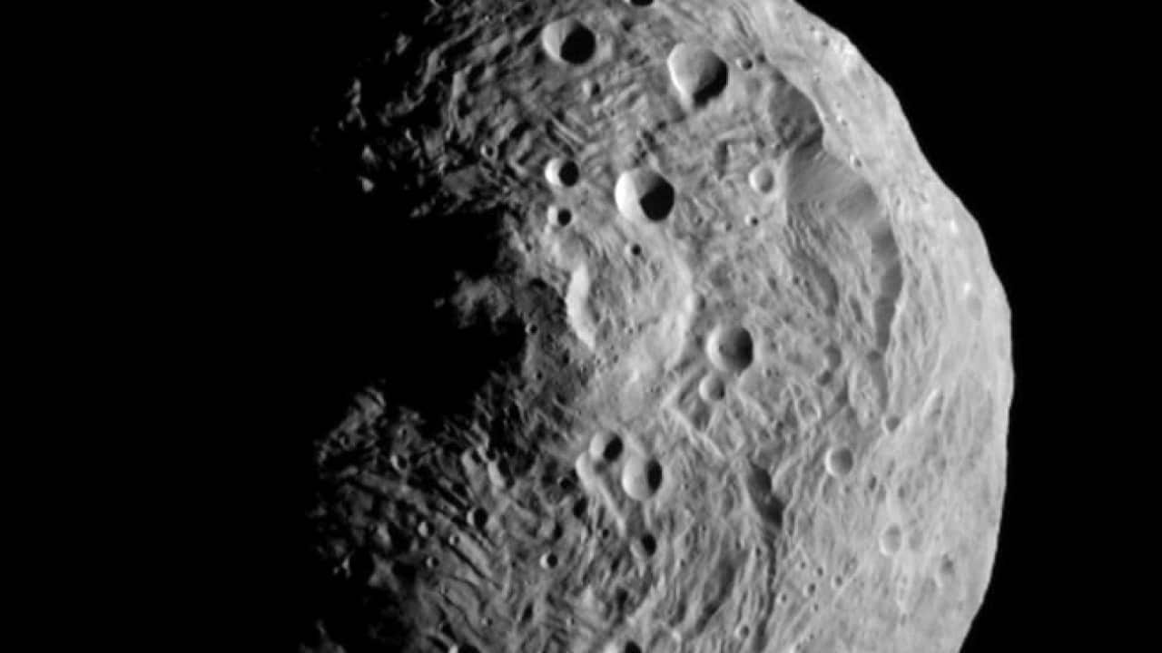 asteroid_vesta_0208_aap_b_1809377538