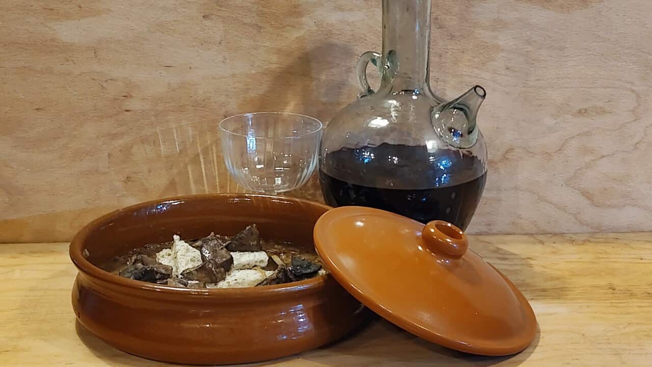 Liver and onion soup with emmer bread