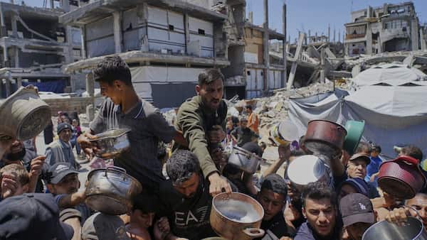 UN warns two-state solution in the Middle East is on the brink of disappearing image