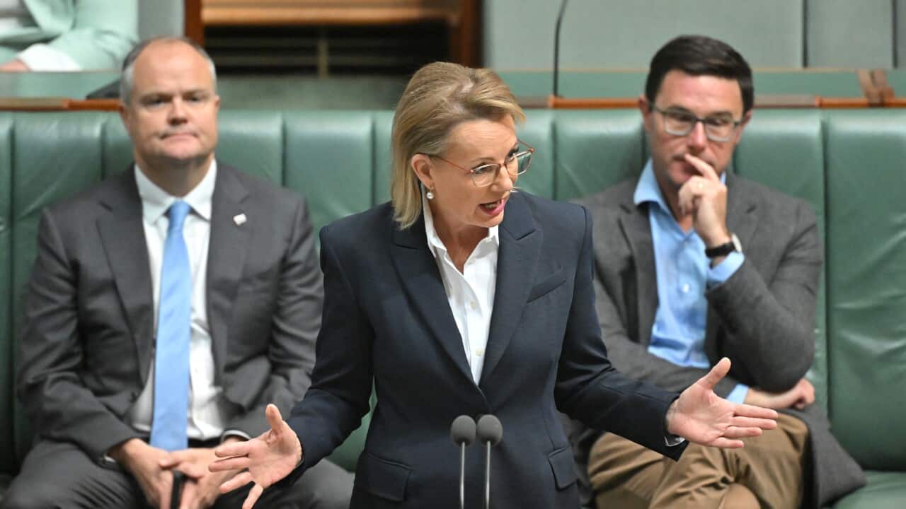 PARLIAMENT SITTING CANBERRA