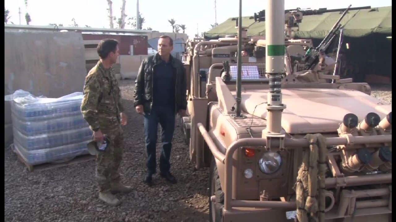 abotttalkstotroops02.jpg
