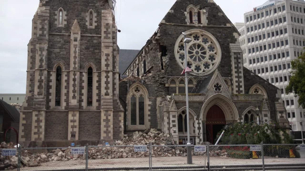 Christchurch cathedral, a few days after the earthquake (SBS-Allan Lee).jpg