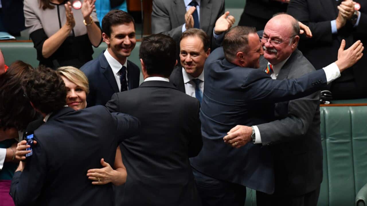 Sherehe ndani ya bunge la taifa baada ya ndoa za wapenzi wa jinsia moja kukubaliwa kikatiba