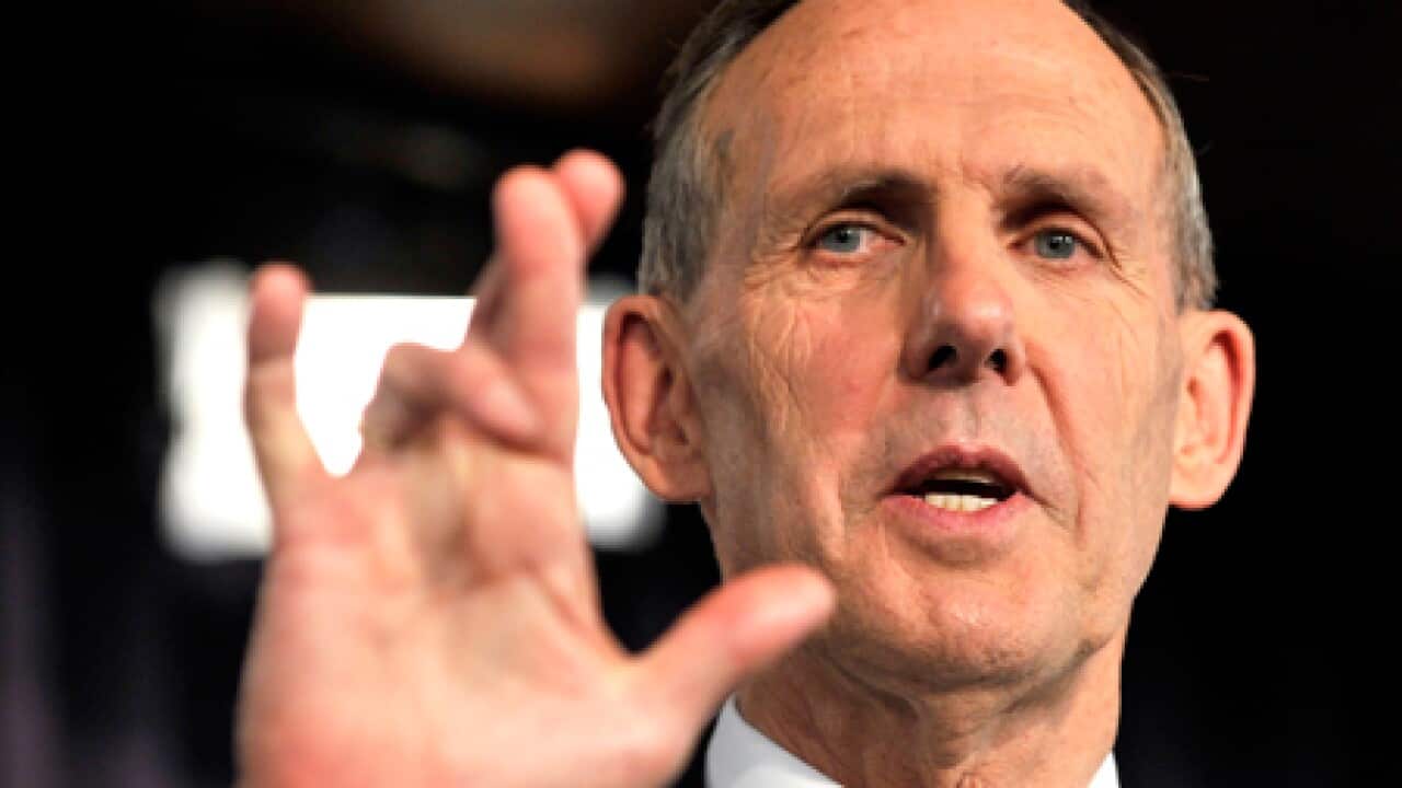 bob_brown_fingers_crossed_100717_B_aap_301706982