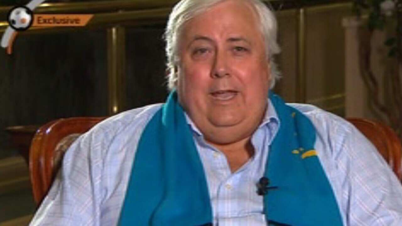 clive_palmer_gold_caost_utd_120221_B_SBS_299633259