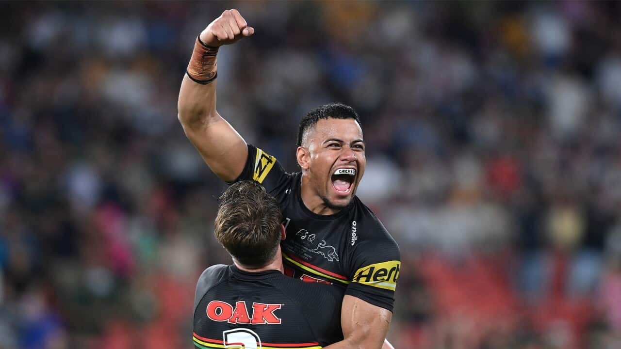 Stephen Crighton 16-9.jpg