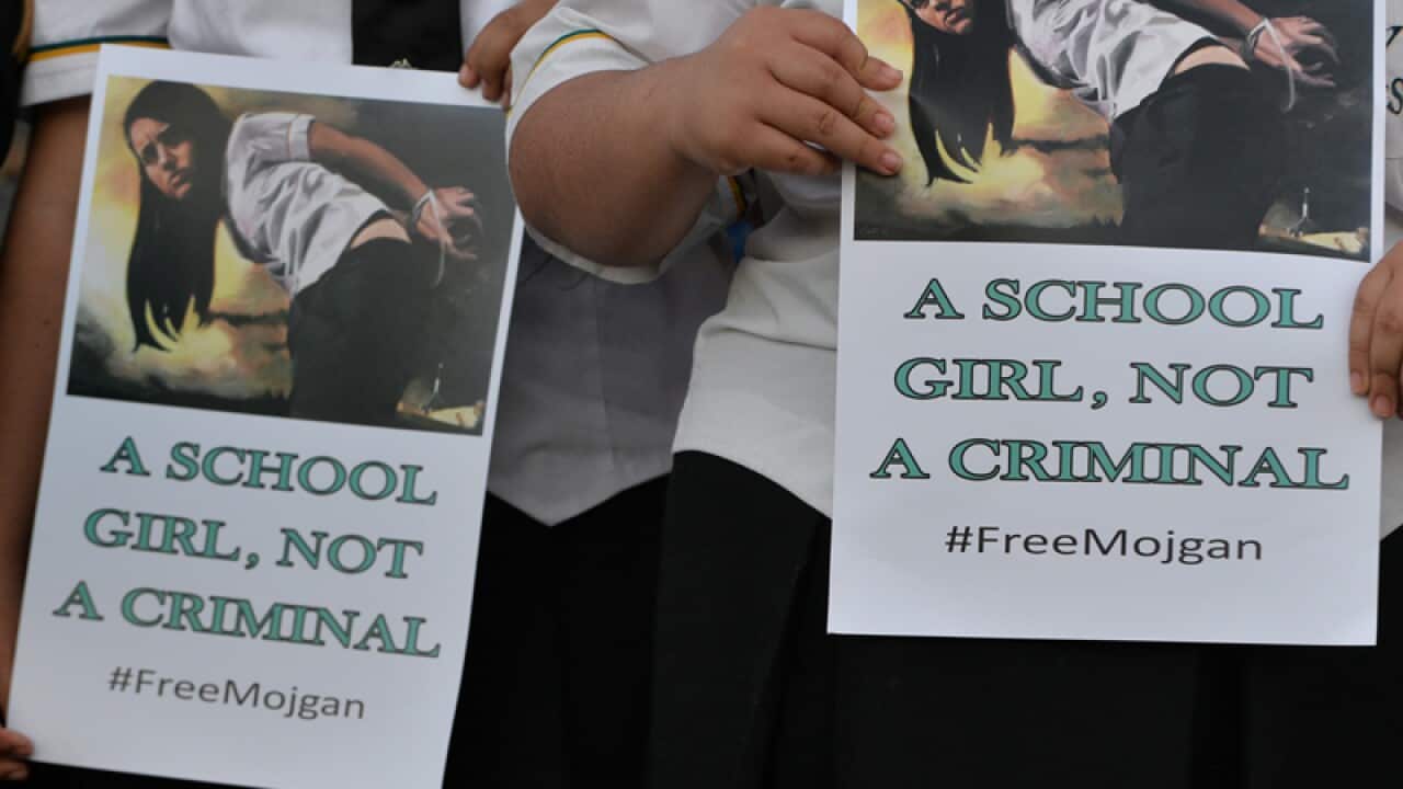 High School students gather in support of Mojgan Shamsalipoor