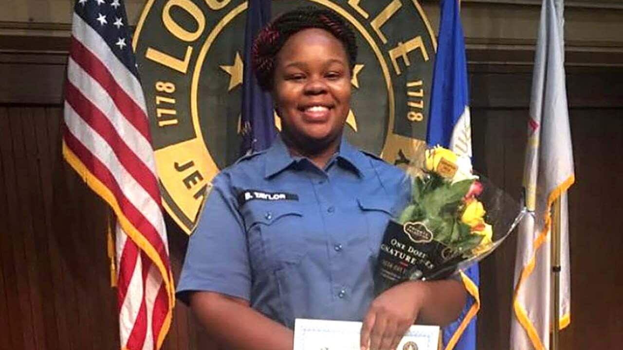 Deadlocked jury results in mistrial in Breonna Taylor raid trial Deadlocked jury results in mistrial in Breonna Taylor raid trial