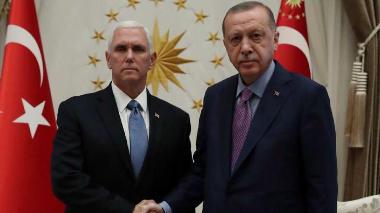 Turkey's President Erdogan, shakes hands with U.S Vice President Pence, 17/10/10