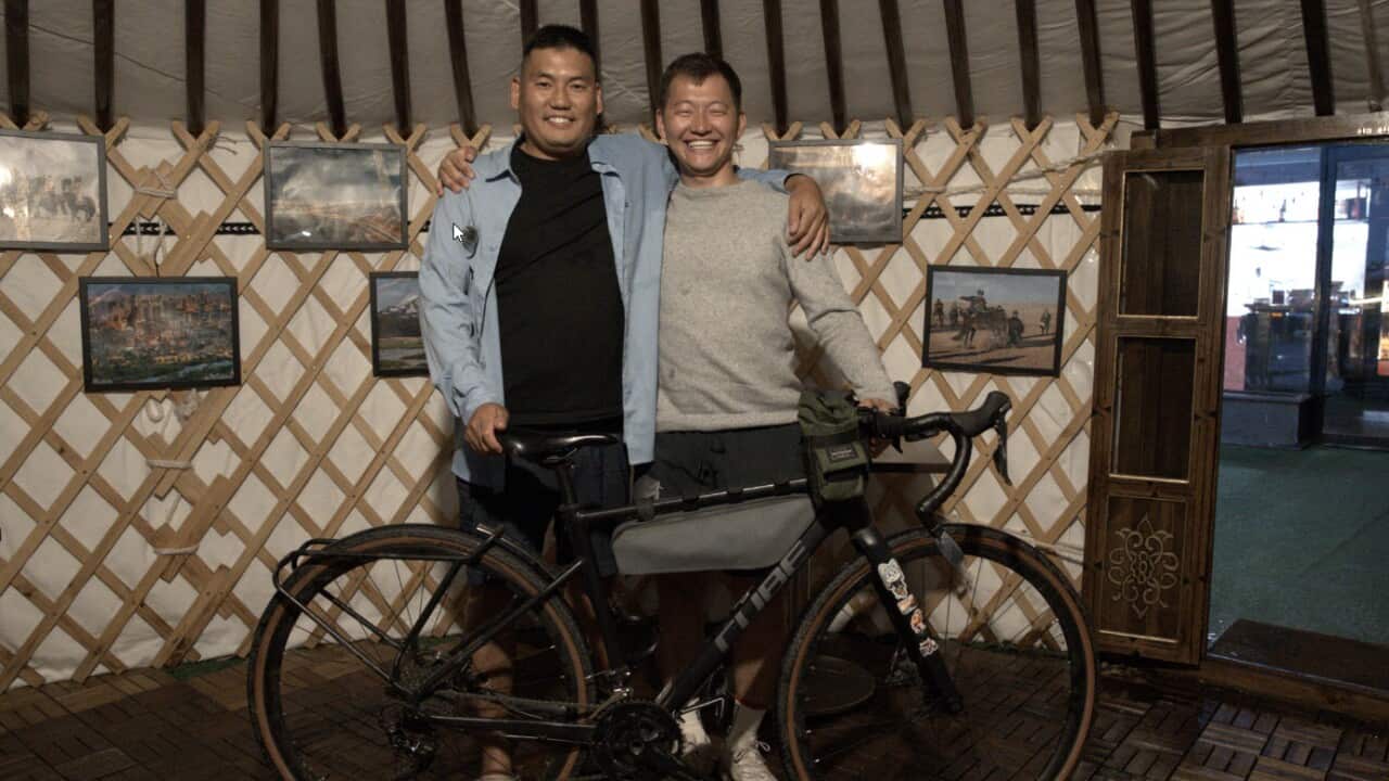 Tuvshuu and Wazza in Canberra.jpg