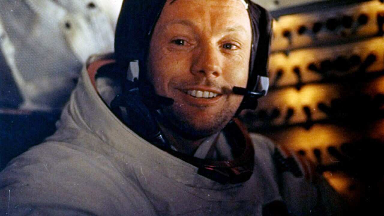 Tributes for 'man on the moon' Armstrong