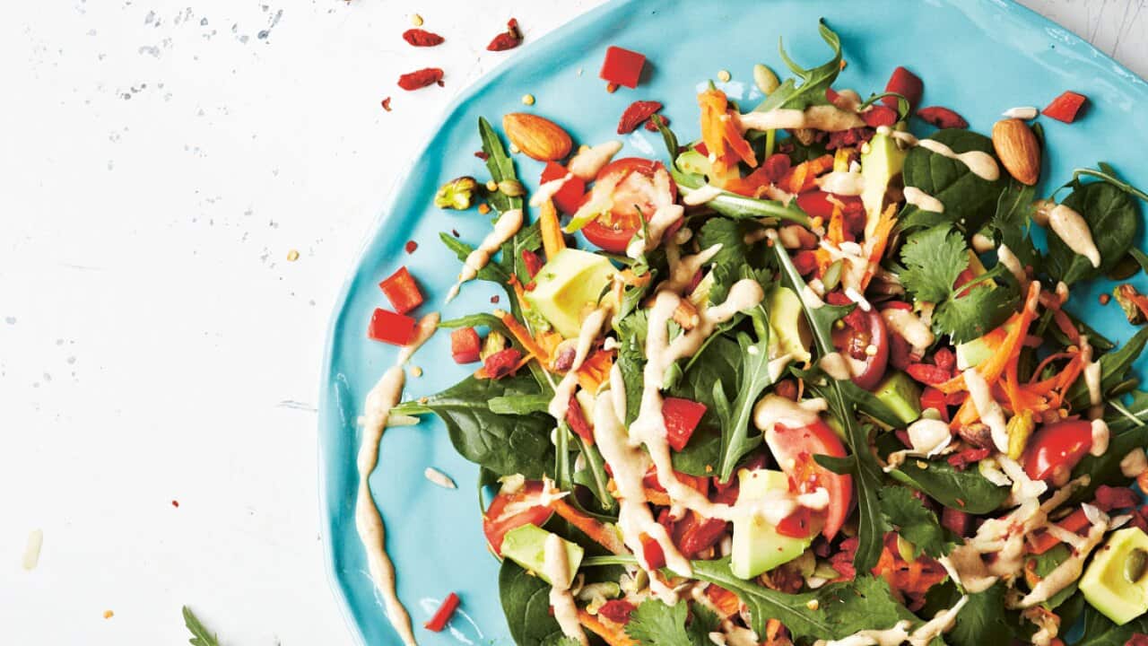 Detox rainbow salad 