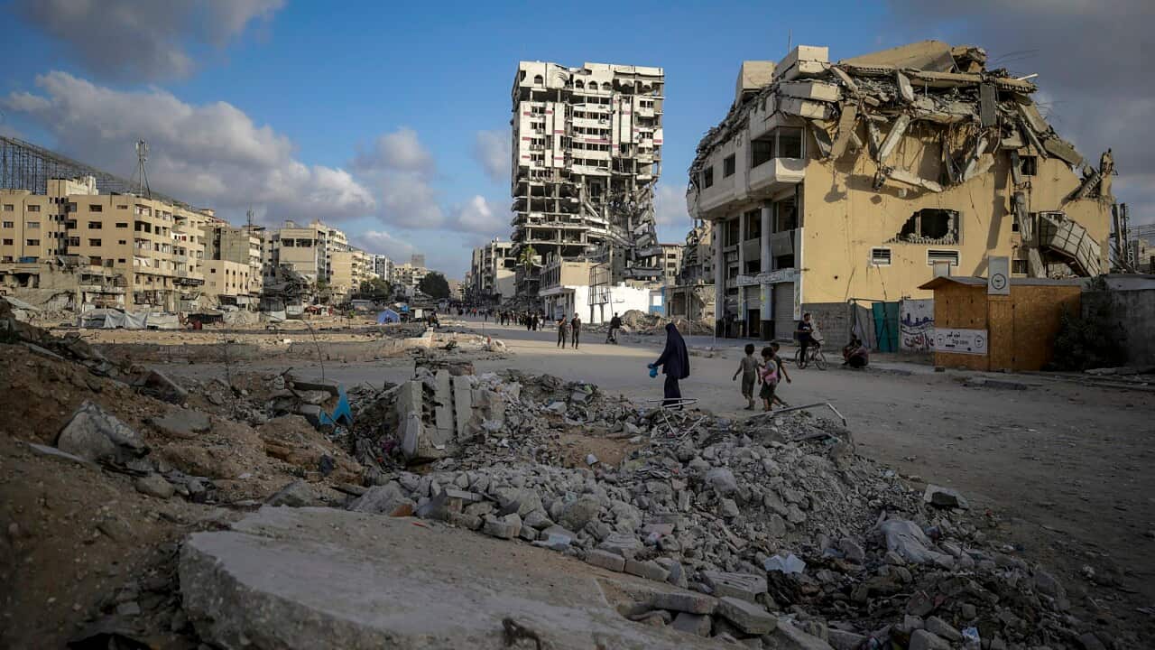 Daily life in destoyed Gaza City neighbourhoods