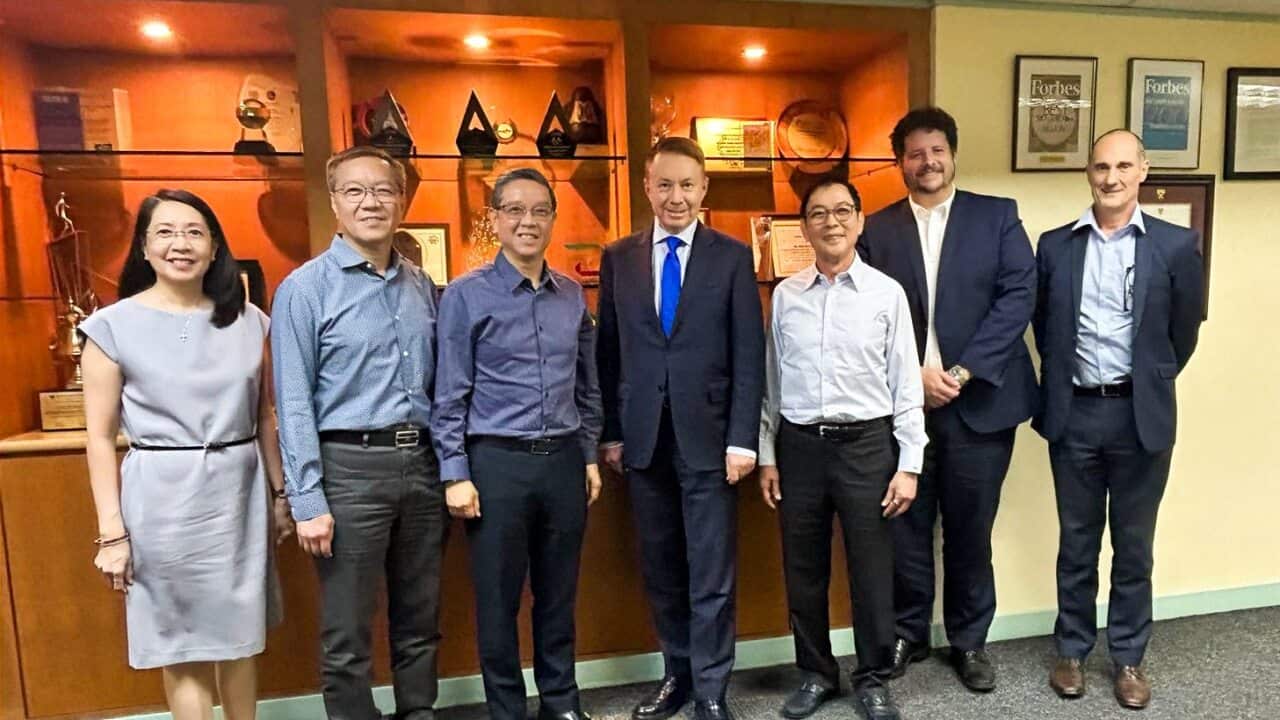 aus emb phils jollibee.jpg