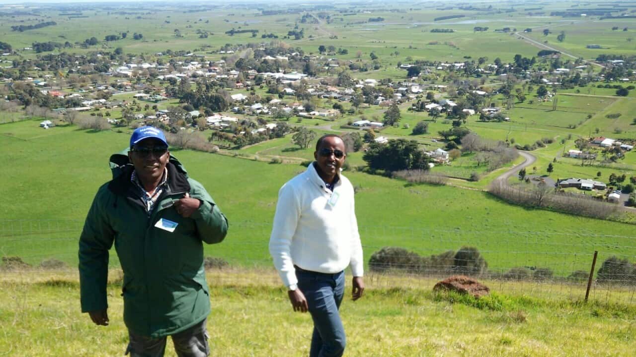 Emanuel Musoni (Iburyo) asanzwe arongoye ishirahamwe Glapd ari kumwe n'umwe iryo shirahamwe ryafashije akimukira hagati mu gihugu.