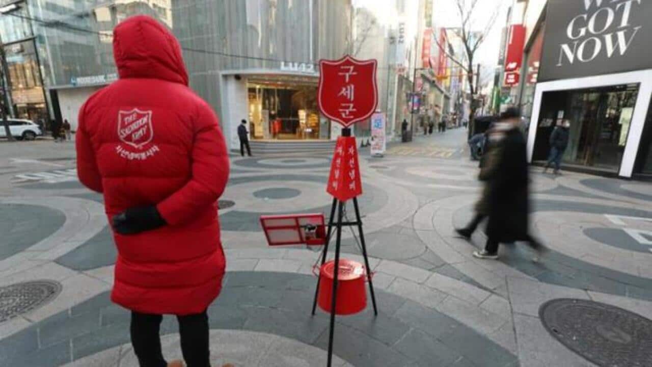 Pandemic empties streets, yet Red Kettle standing still