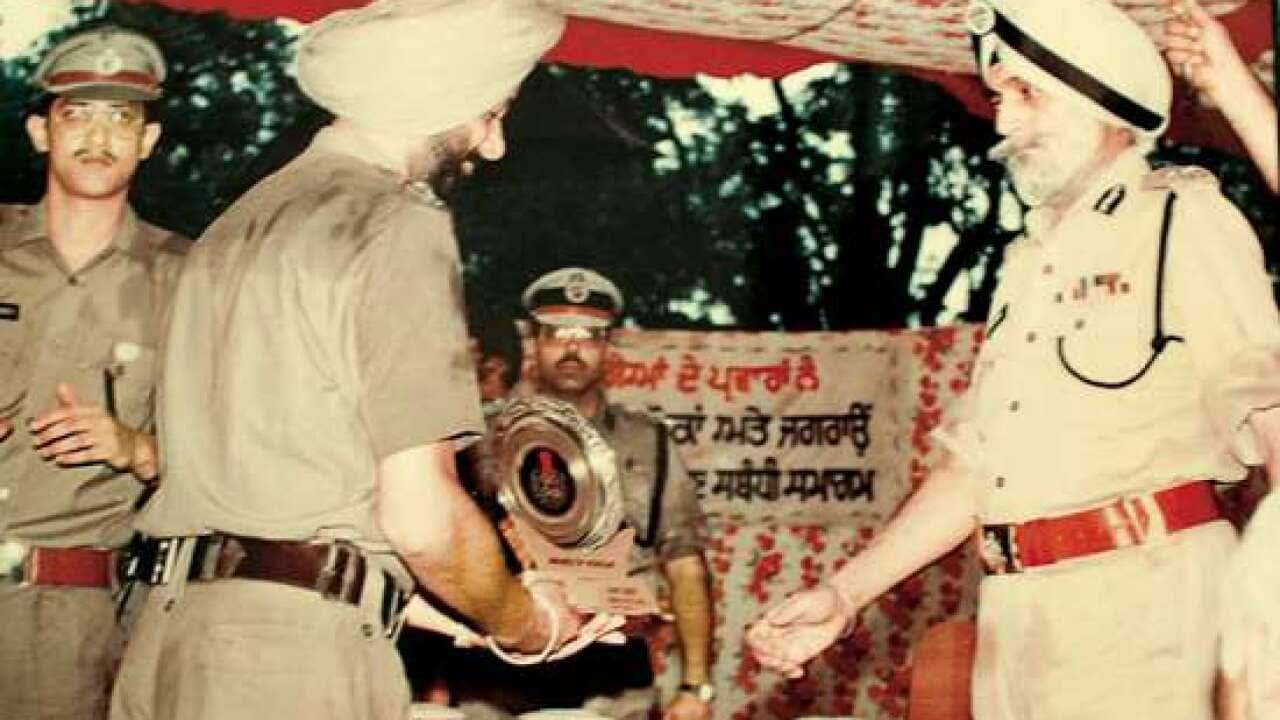 KPS Gill felicitating Gurmeet Singh Pinky