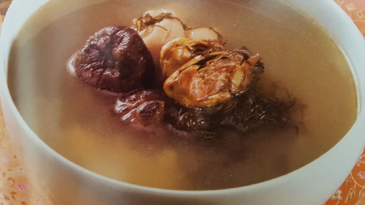 black moss dry oyster mushroom soup