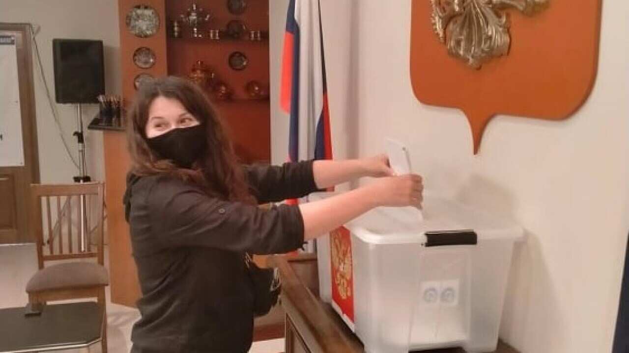 Svetlana Asatryan votes at the Consulate of the Russian Federation in Sydney