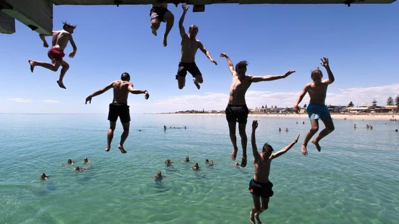 Jetty Jumpers escape the heat