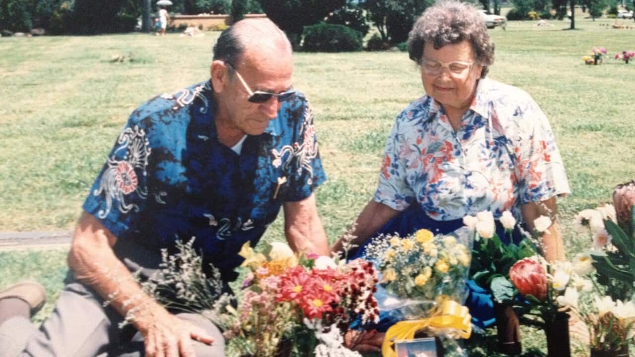 Anita Cobby's parents at her grave site (AAP).jpg