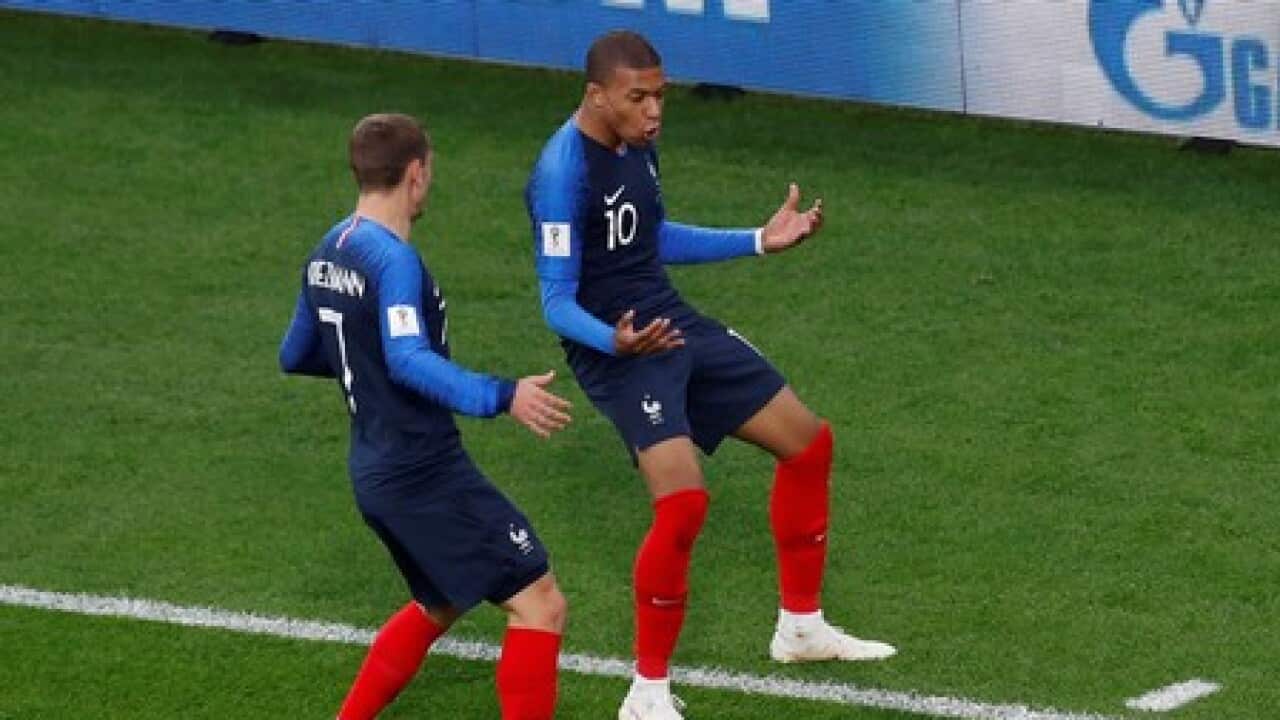 Unconvincing France beat Peru 1-0 to book last-16 place